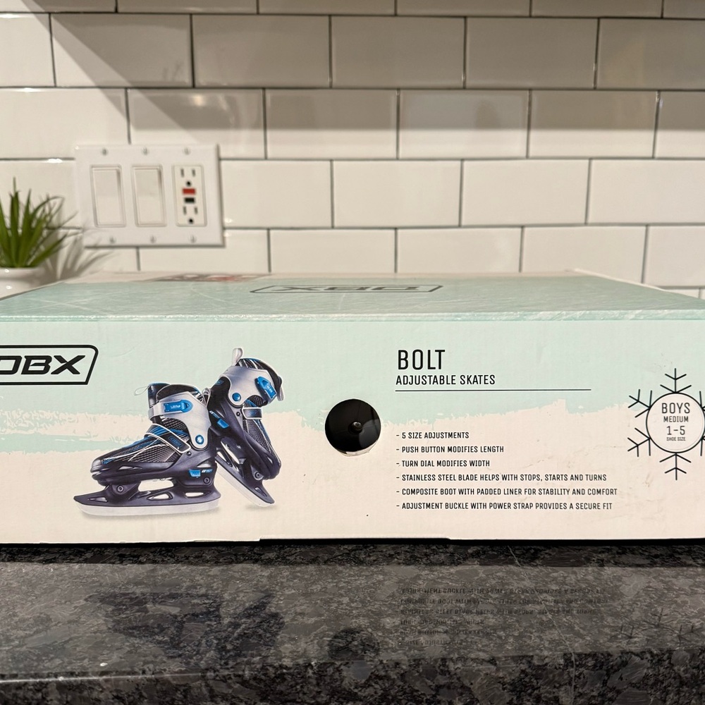 Boys Adjustable Ice Skates